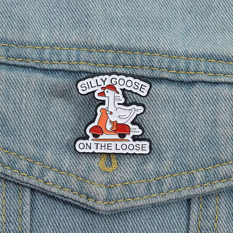 🪿 „Silly Goose On The Loose" Pin