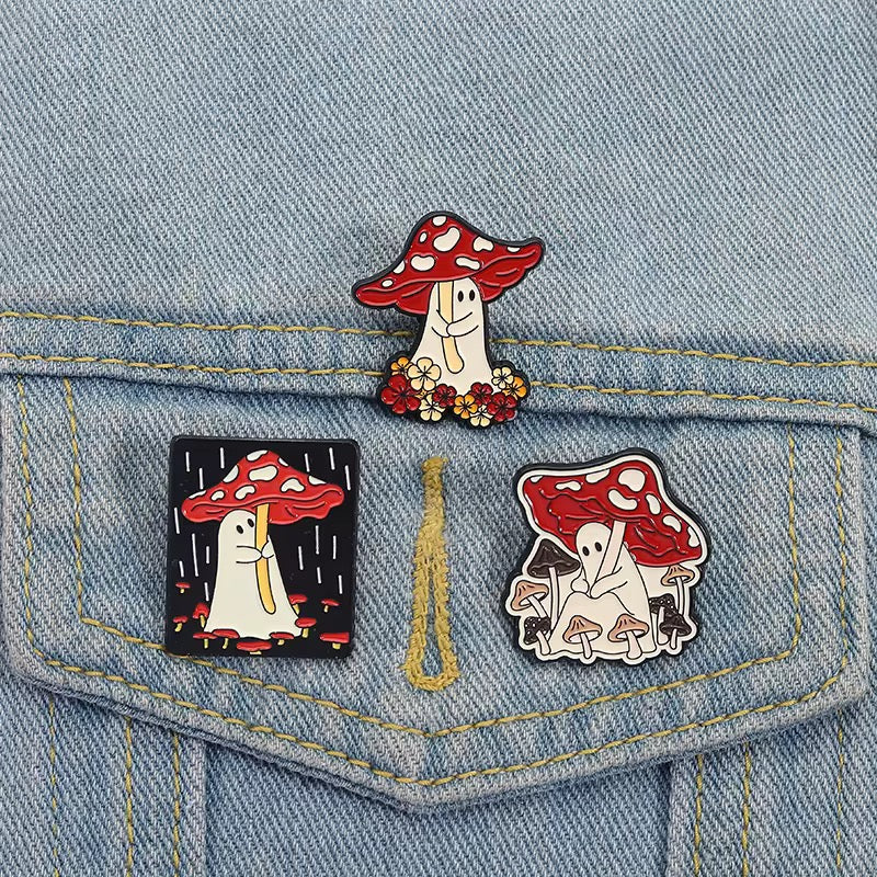 🍄 Mushroom Ghost Pin Set – 3er Pilz Emaille Pin