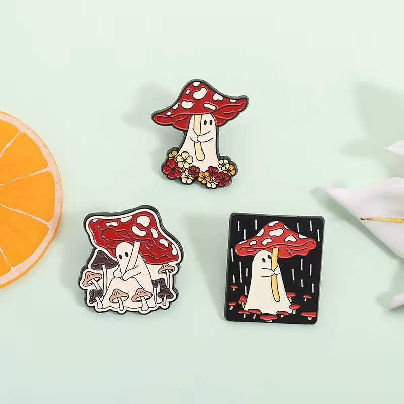🍄 Mushroom Ghost Pin Set – 3er Pilz Emaille Pin