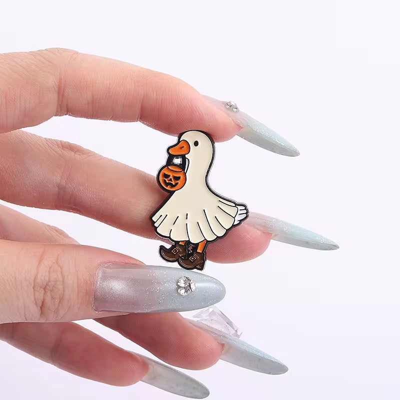 🪿🎃 Halloween Gänse Pin Set – 4er Emaille Anstecknadel