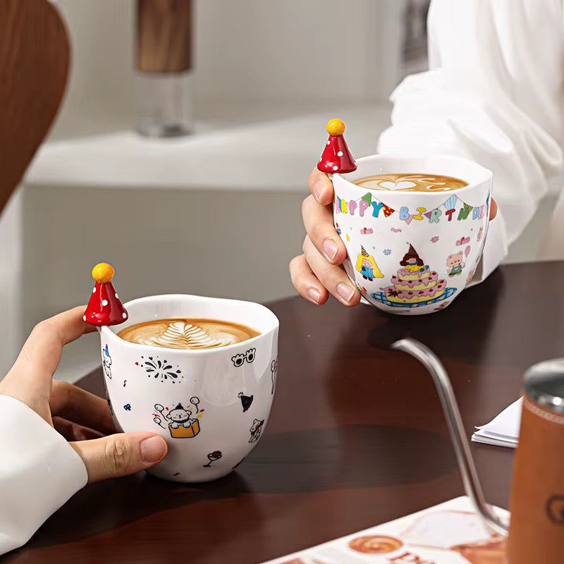 Happy Birthday Keramiktasse 280 ml  mit Partyhut-Detail