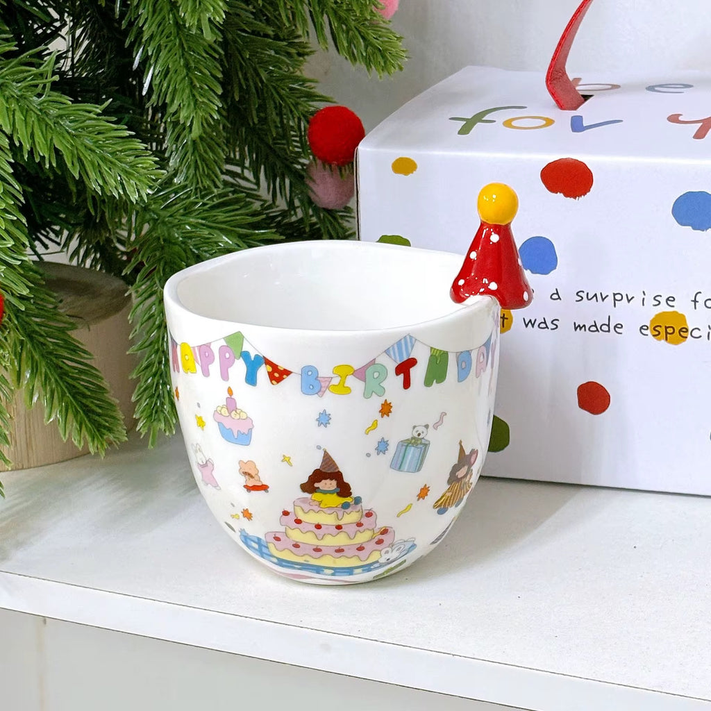 Happy Birthday Keramiktasse 280 ml  mit Partyhut-Detail